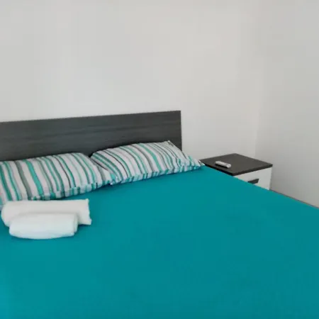 فندق مبيت وإفطار Andasi